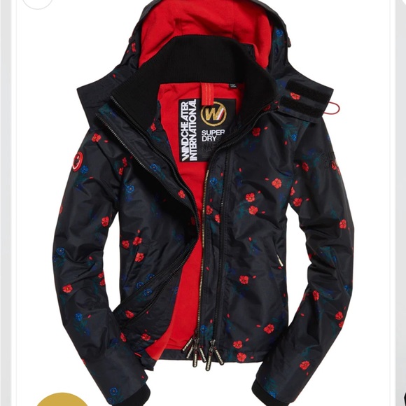 Cny Hooded Sd Windcheater Womens - Picture 7 of 11